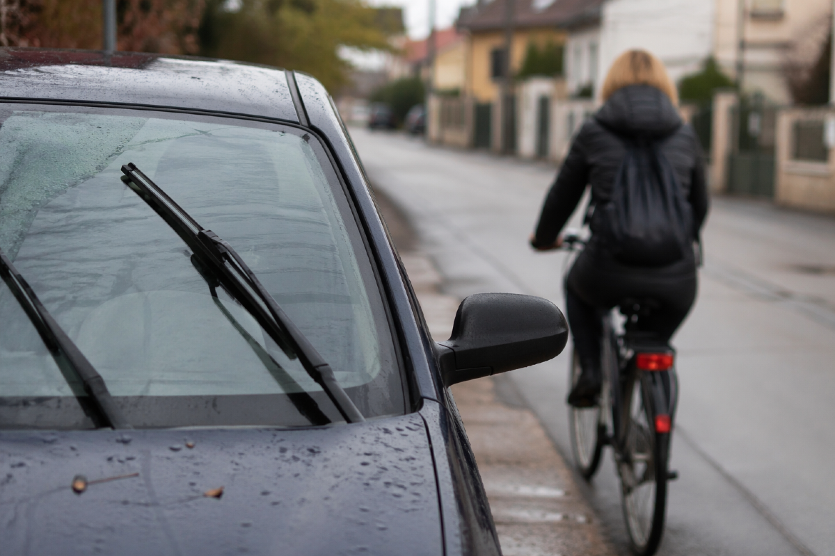 Assieme al marito perseguita l’ex amante e la moglie di lui: rinviati a giudizio - 