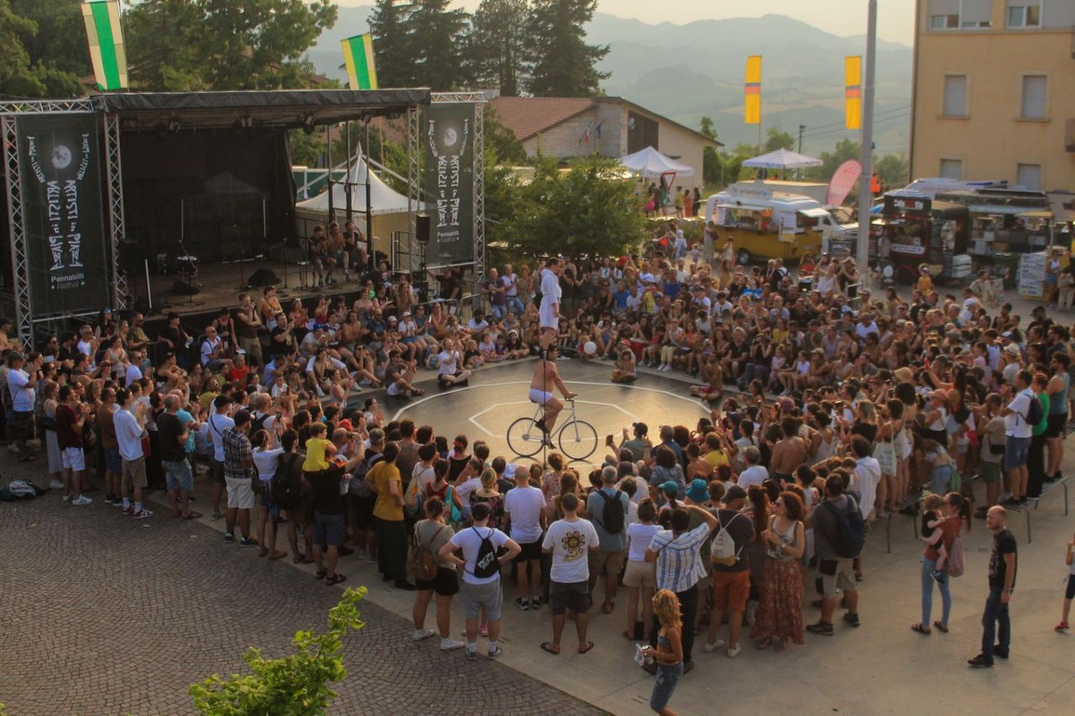Pennabilli, arte e spettacoli protagonisti con Artisti in piazza: l'evento festeggia 30 anni - Foto di Valentina Bigucci