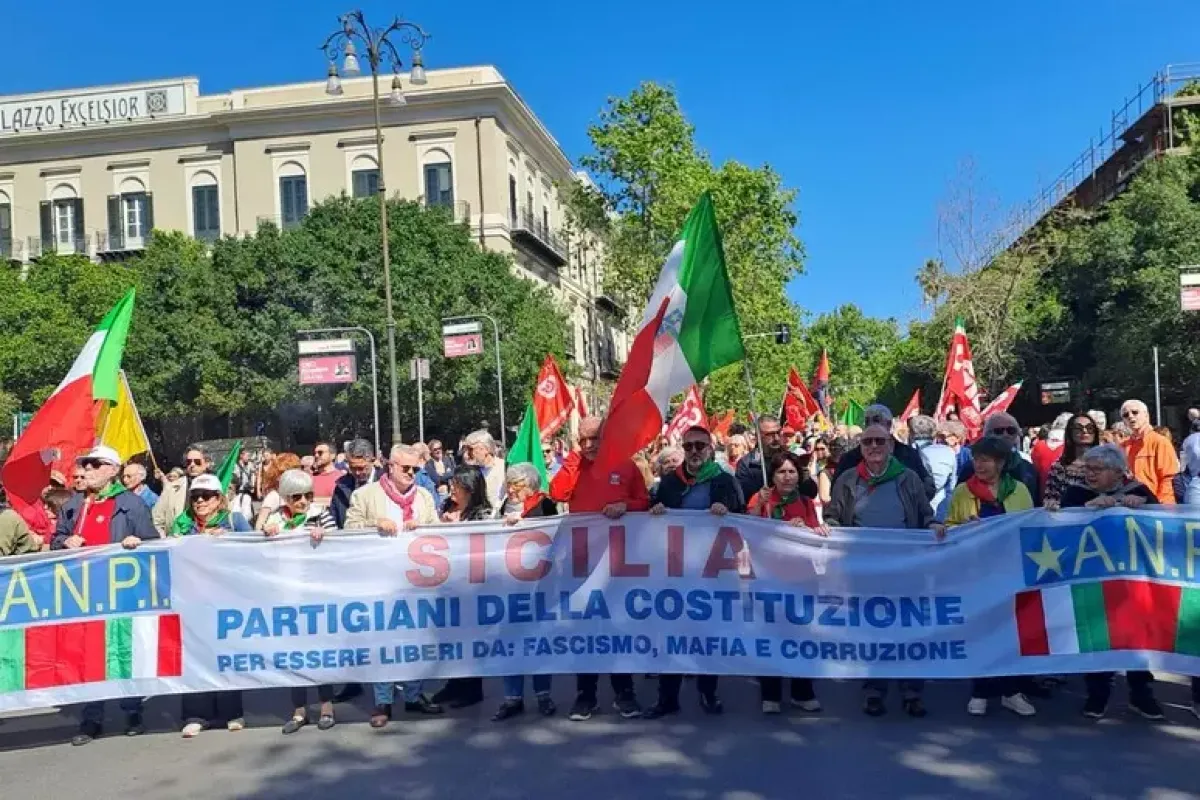 25 Aprile, sindaco Palermo contestato: "Fuori Lagalla e i sionisti". Polemiche anche a Bologna - PH ANSA