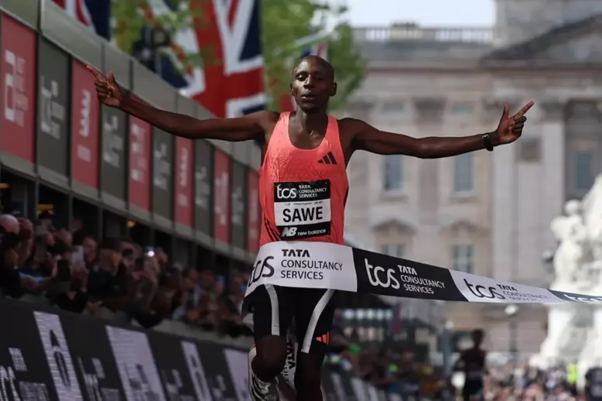 Maratona, impresa storica: Sawe scende sotto le due ore a Londra - © Ansa