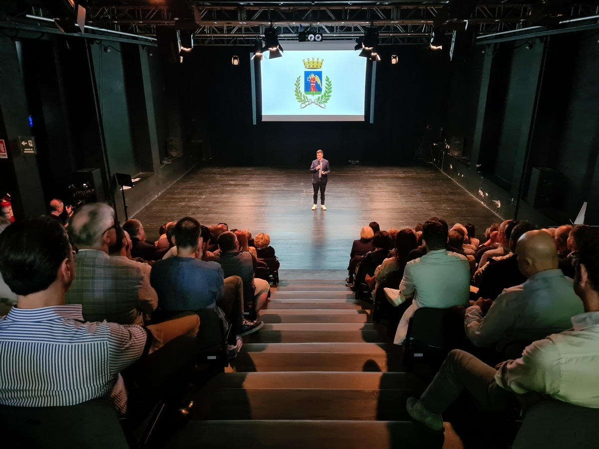 Diecimila addetti in una città di 22.000 abitanti: è festa per i 100 anni dell'azienda Paglierani di Santarcangelo - 