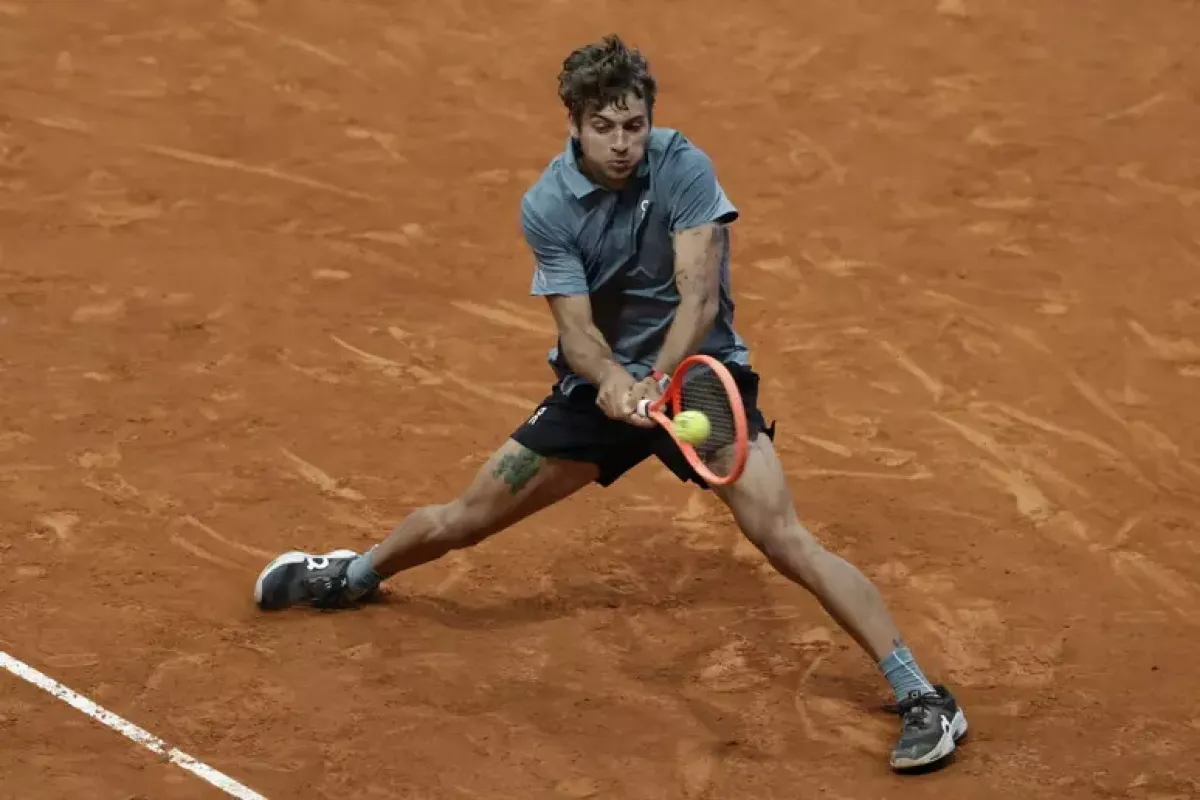 Cobolli vince la maratona con Medvedev e vola ai quarti a Madrid - Flavio Cobolli © Ansa/Epa