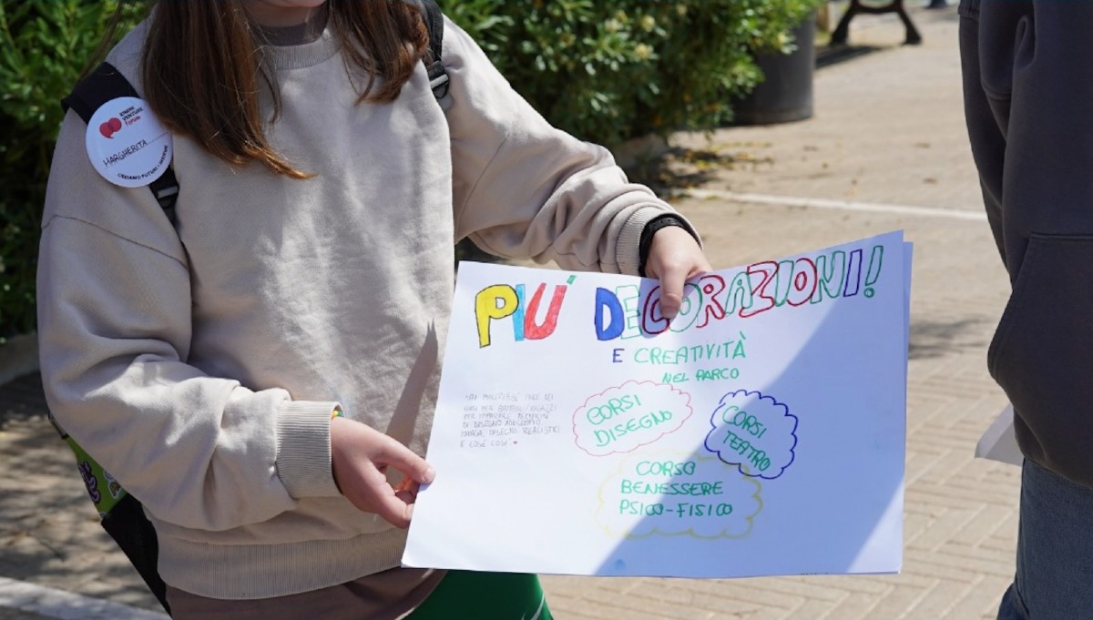 Rimini, gli studenti "ispezionano" il lungomare: "Così vogliamo che cambi San Giuliano" - 