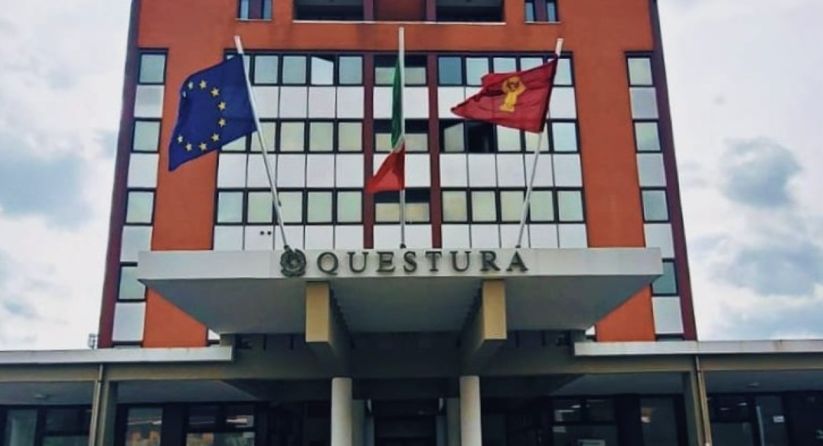 Rimini, dichiara false generalità per ottenere i benefici da minore: allo Stato è costato 50.000 euro - Questura di Rimini