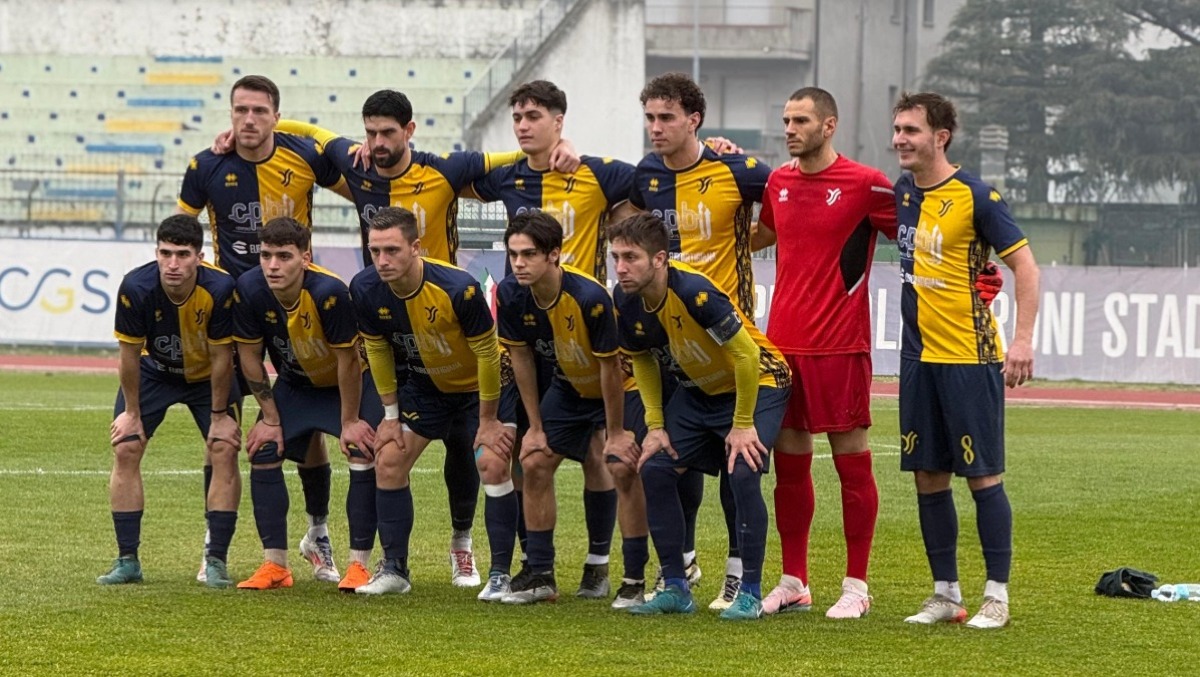 Santarcangelo, è festa: Futball Cava Ronco battuto, Fregnani porta i gialloblù ai playoff (1-3) - Santarcangelo Calcio