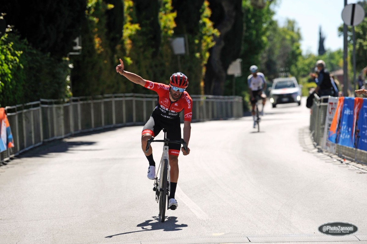 Celano e Leardini re e regina di Riccione: i risultati della Granfondo 2026 - Foto Mario Zannoni