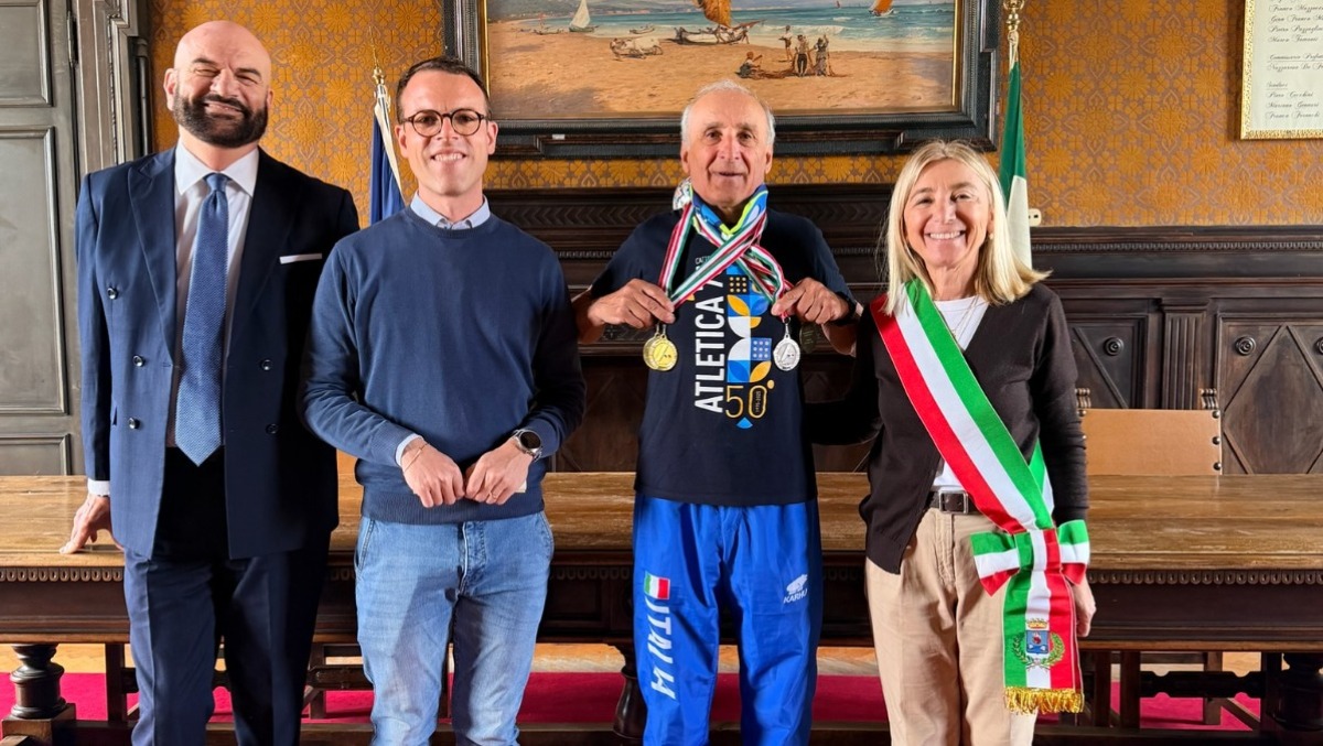 Una vita di corsa: Cattolica celebre il decano dei runner, Onelio Galeazzi - 