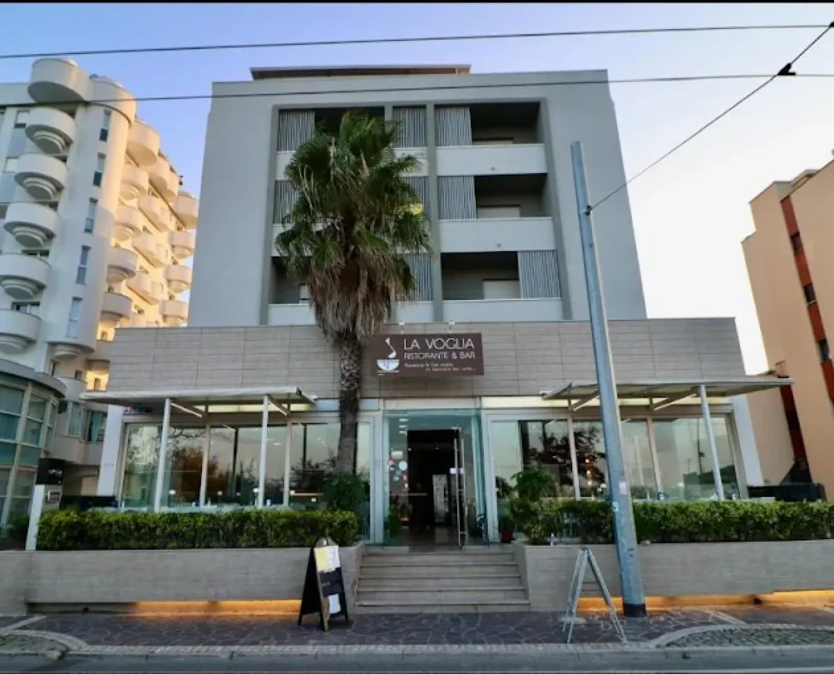 Riccione, furto notturno al ristorante La Voglia: danni per migliaia di euro - © Asso News