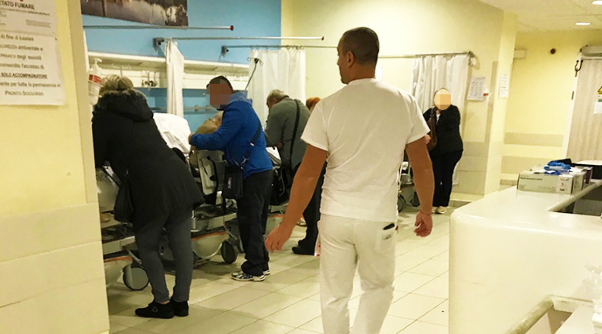 Pronto soccorso in affanno: nove su dieci senza personale e pazienti in barella per quasi un giorno - Repertorio