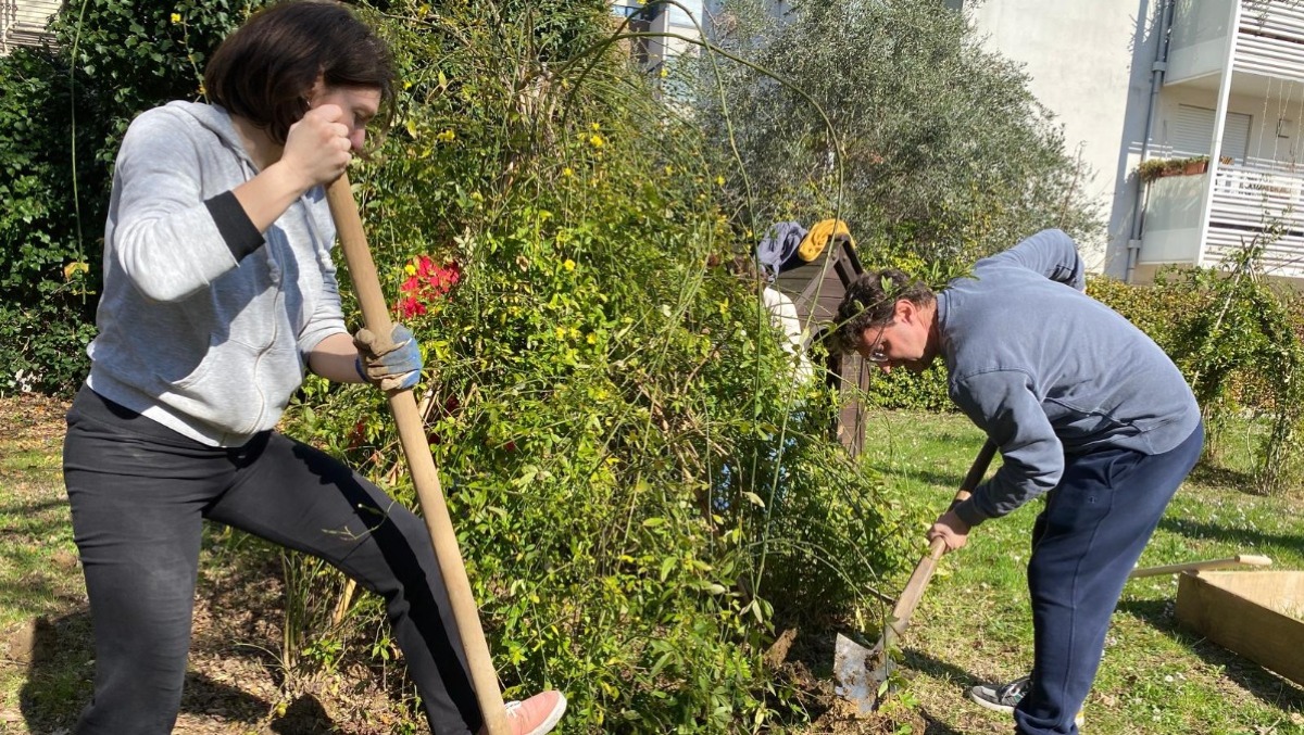 Rimini, otto residenti dei condomini Ortensia e Mimosa formano nuovo gruppo di volontari - 