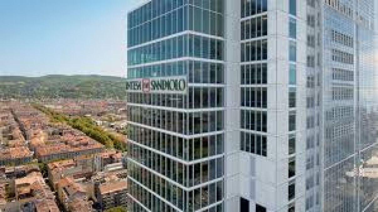 Intesa Sanpaolo supera le attese: utile record nel primo trimestre - 