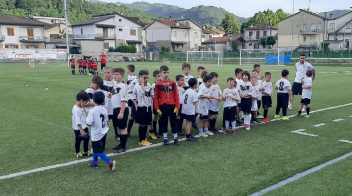 Calcio giovanile, a San Piero il Trofeo del Centenario: termina il 6 giugno - Una formazione della Sampierana