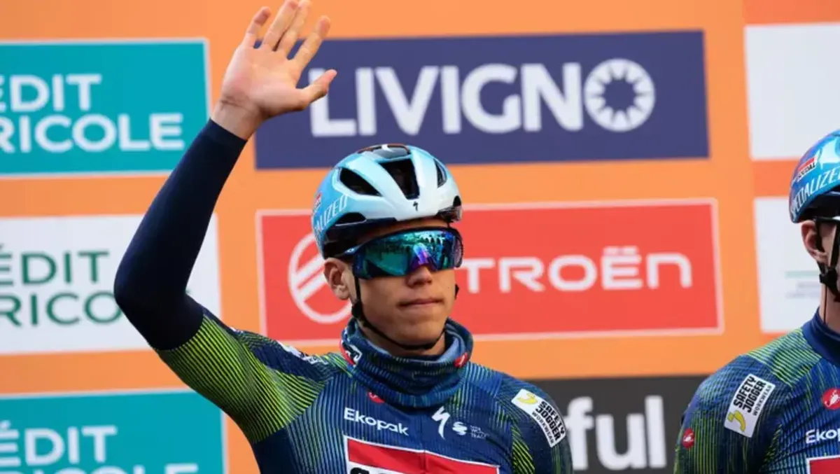 Giro d’Italia, Magnier vince la tappa d’esordio e conquista la prima maglia rosa - foto Ansa