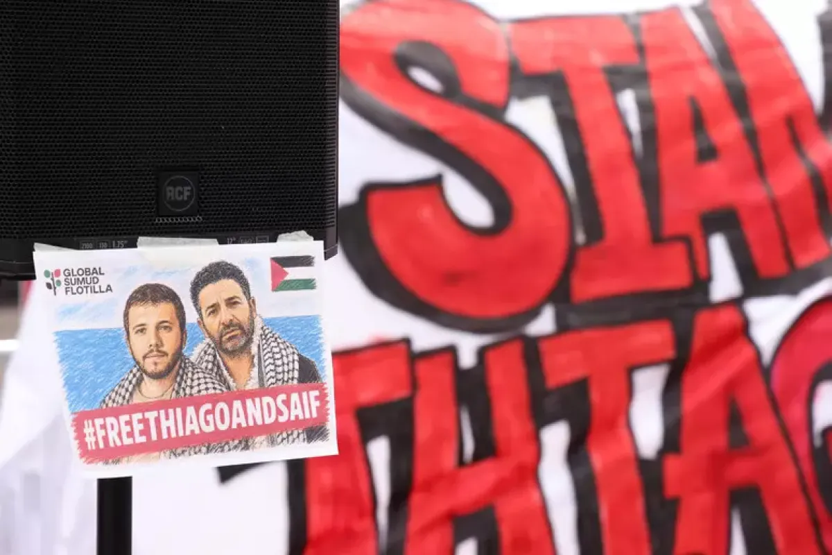 Flotilla, espulsi da Israele gli attivisti Thiago Ávila e Saif Abukeshek - 