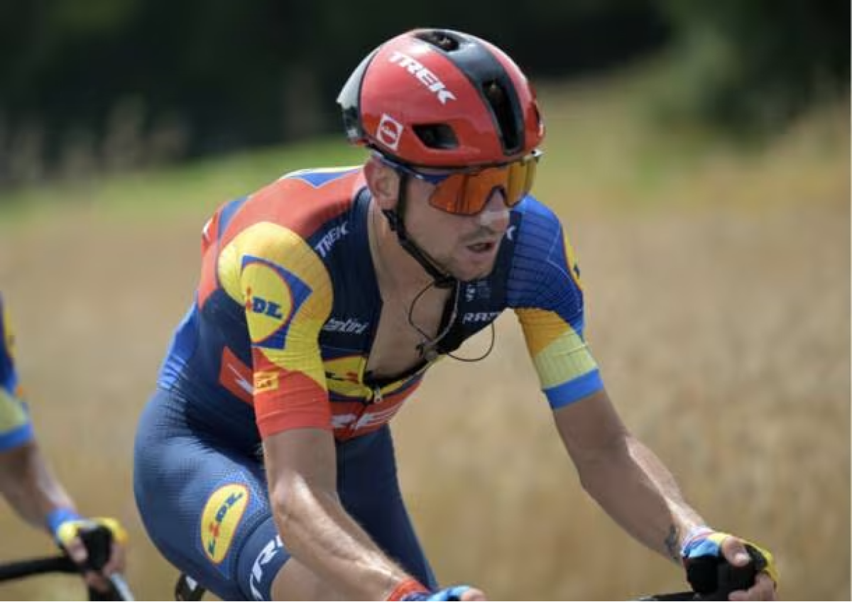 Giro d'Italia, a Cosenza vicne Narvaez. Ciccone maglia rosa - Giulio Ciccone