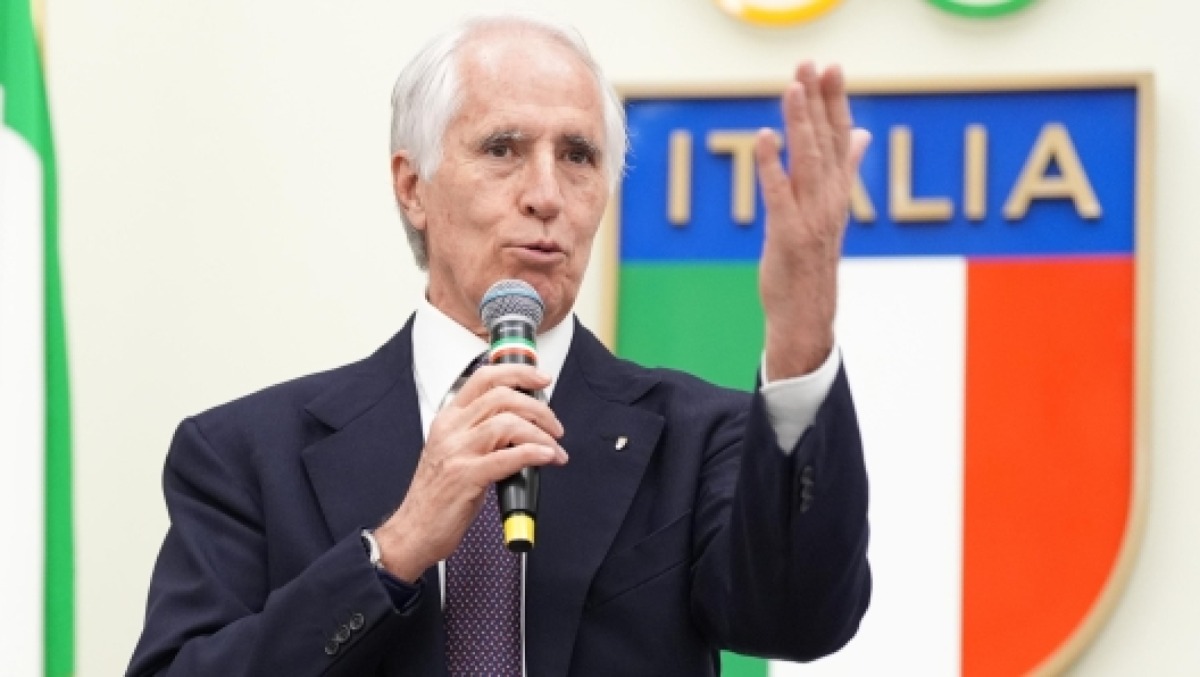 Malagò si candida alla Figc, caos calendario in Serie A - 