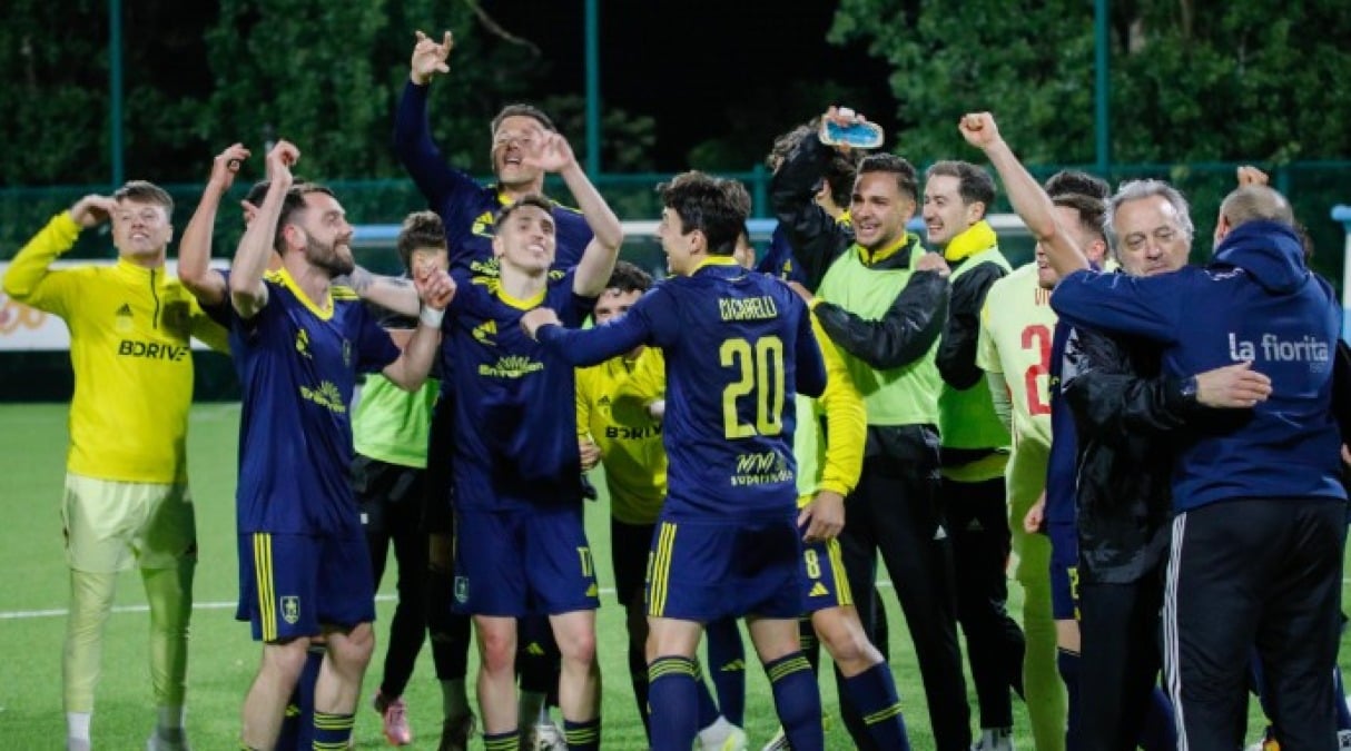 Calcio, le reti di Grandoni e Scappini valgono la Conference League - La Fiorita esulta (foto FSGC/Onofri)