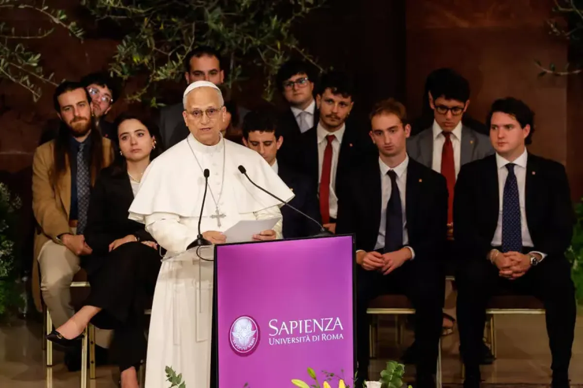Il Papa alla Sapienza: “Non si chiami difesa un riarmo che impoverisce” -  © Ansa