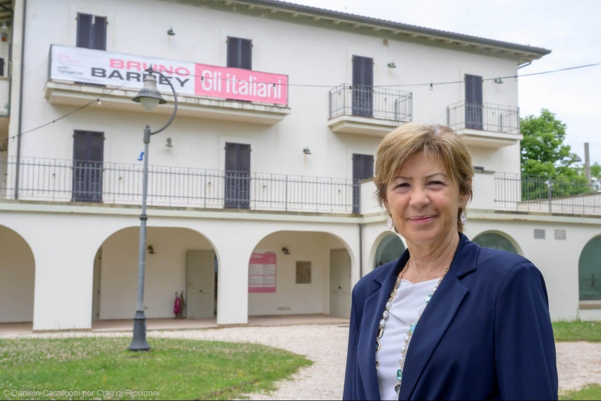 Arriva la firma, Villa Mussolini è del Comune di Riccione: "David2? Esposti infondati" - La sindaca di Riccione Angelini a Villa Mussolini