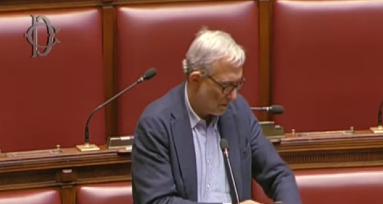 Giachetti si incatena in Aula: protesta sulla Vigilanza Rai - 