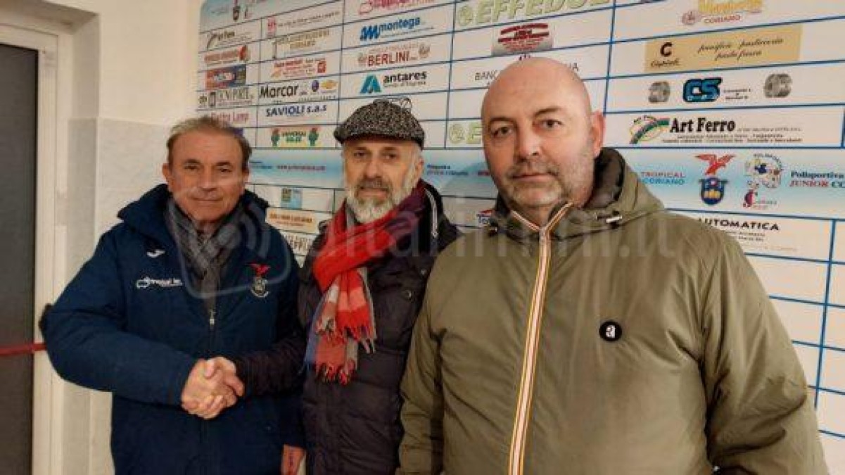 Calcio, ai saluti il Tropical Coriano e Beppe Terenzi - Il presidente Marzi con Scardovi e Terenzi
