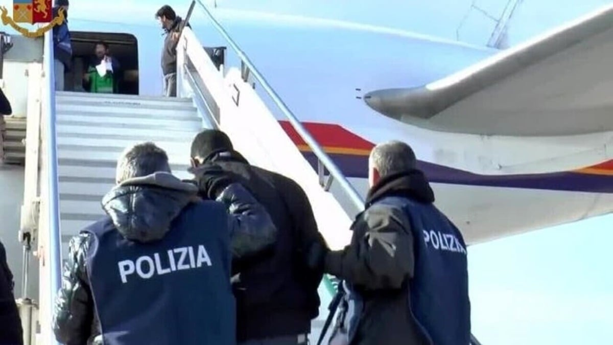 Rimini: due cittadini stranieri scarcerati e rimpatriati dalla Polizia