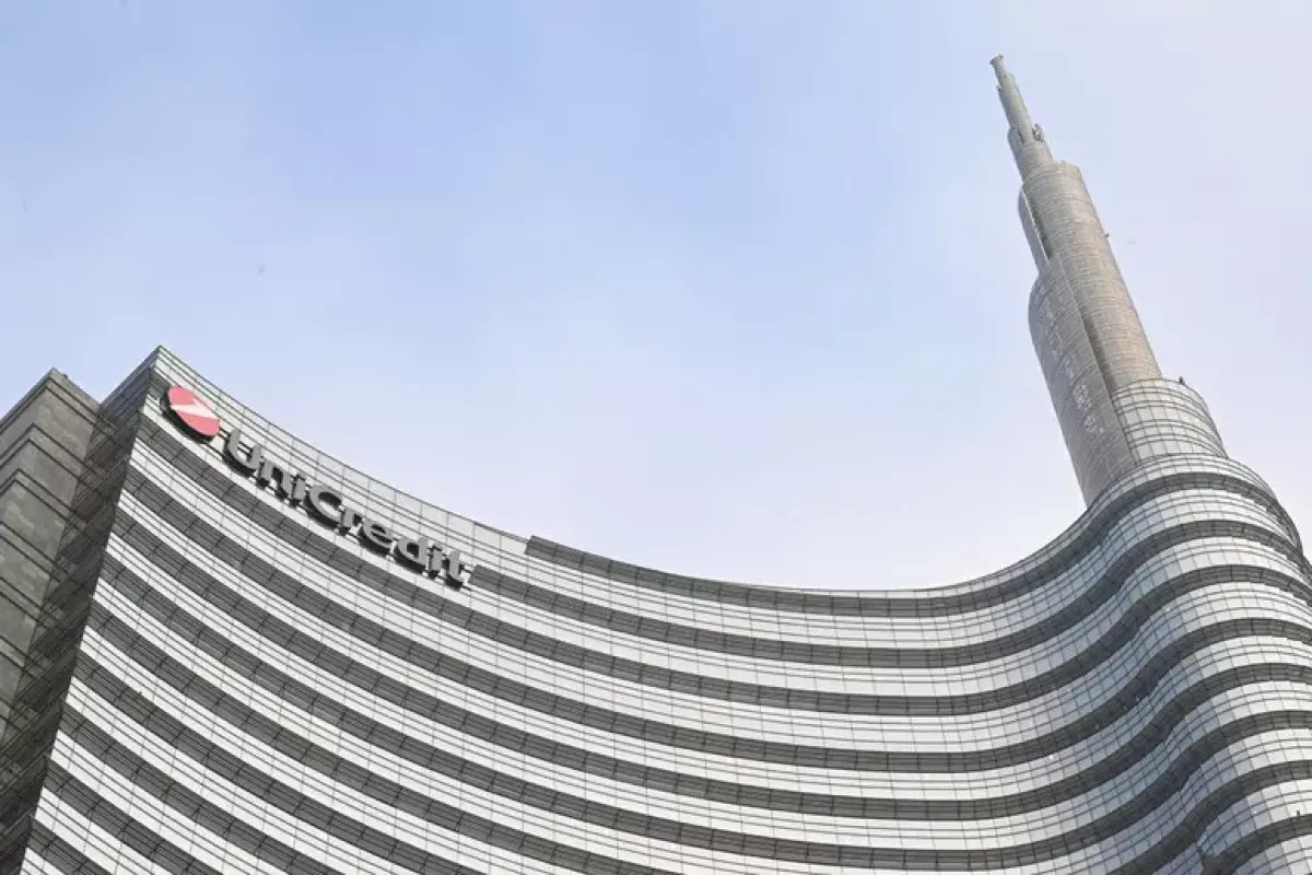 Commerzbank respinge l’offerta di UniCredit: “Premio non adeguato, rischi considerevoli” - 