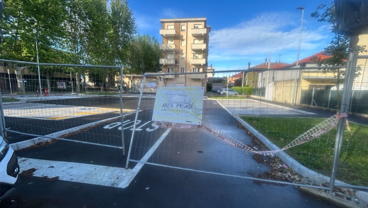 Rimini, ancora chiuso il nuovo parcheggio tra le vie Pascoli e Fucini - 