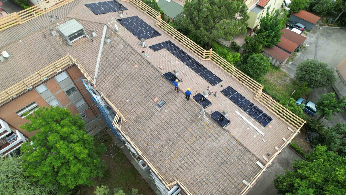 Santarcangelo, energia solare per le famiglie vulnerabili: inaugurato il nuovo impianto fotovoltaico - 