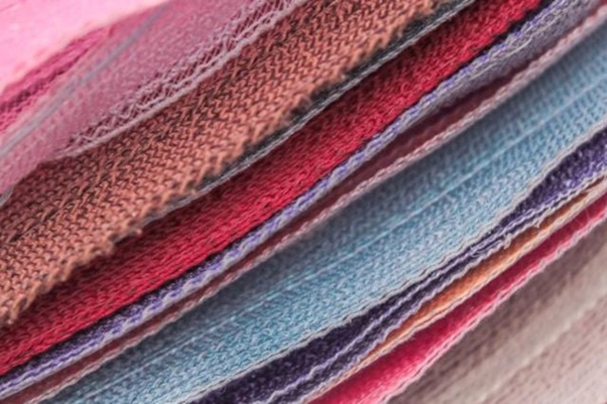 Tessuti traspiranti: guida pratica alla scelta dei bottom-wear per la transizione stagionale - 