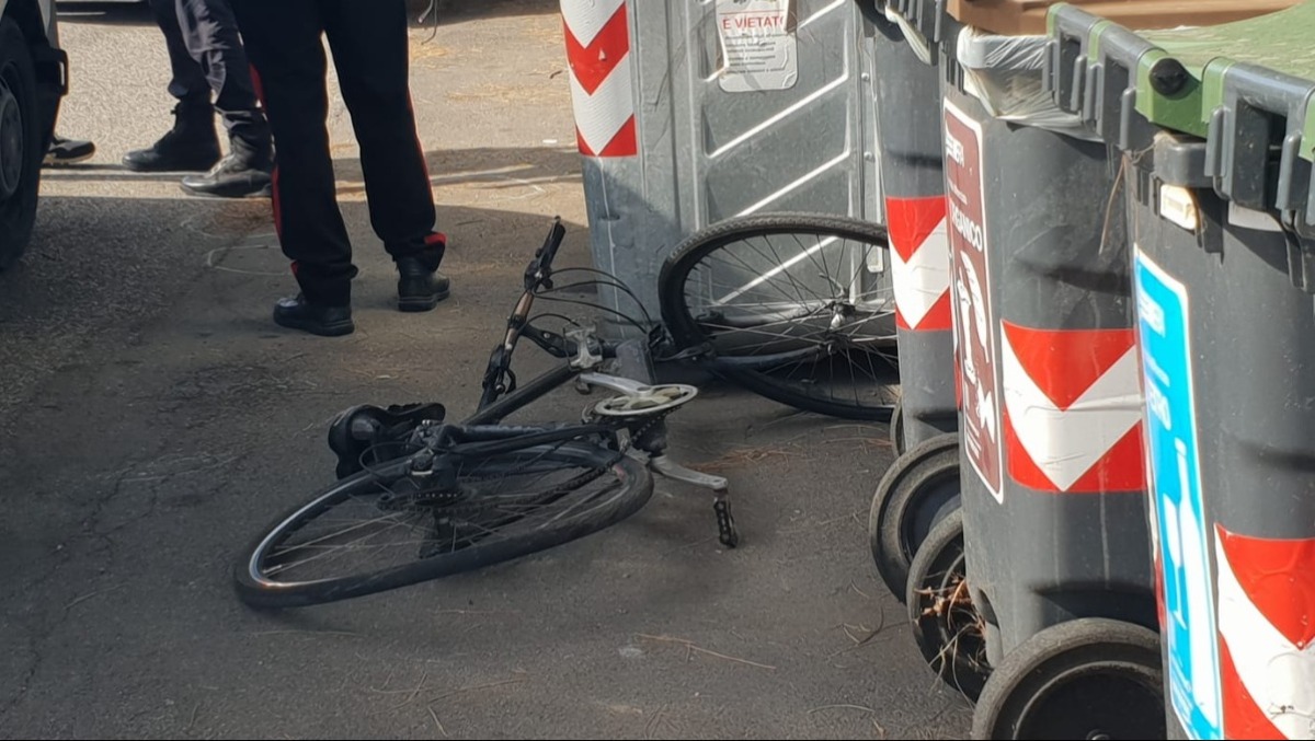 Ciclista investito da un furgone a Villaggio Argentina: elitrasportato d'urgenza in ospedale - foto altarimini.it (vietata la riproduzione)