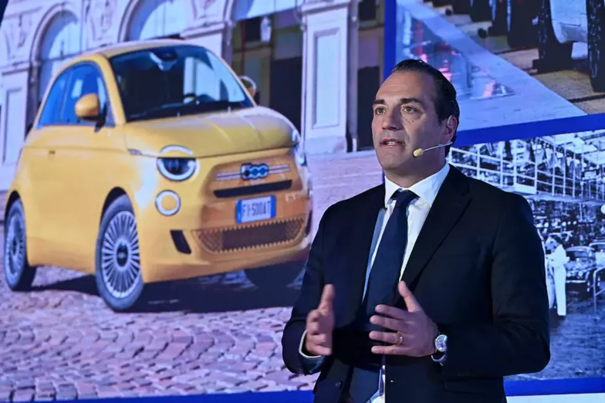 Stellantis punta sul futuro: 60 miliardi di investimenti e trenta nuovi modelli entro il 2030 - © Ansa