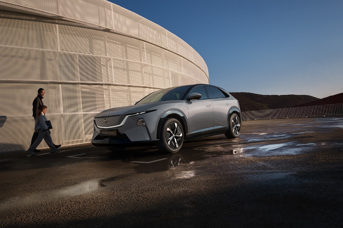 Rimini, Plusmotor presenta in anteprima la nuova Mazda CX-6e - 