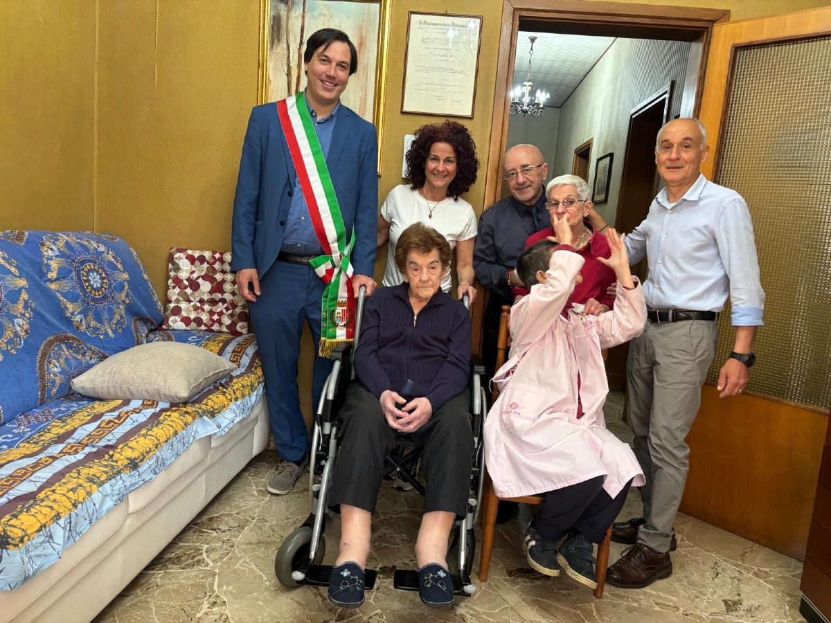 Rimini, un secolo di vita e tradizione: Lucia Antonietta D'Abbieri spegne 100 candeline - 