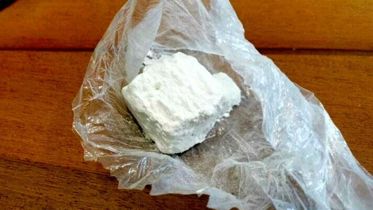 Beccato mentre spacciava: aveva un "sasso" di cocaina a casa. Arrestato - Repertorio