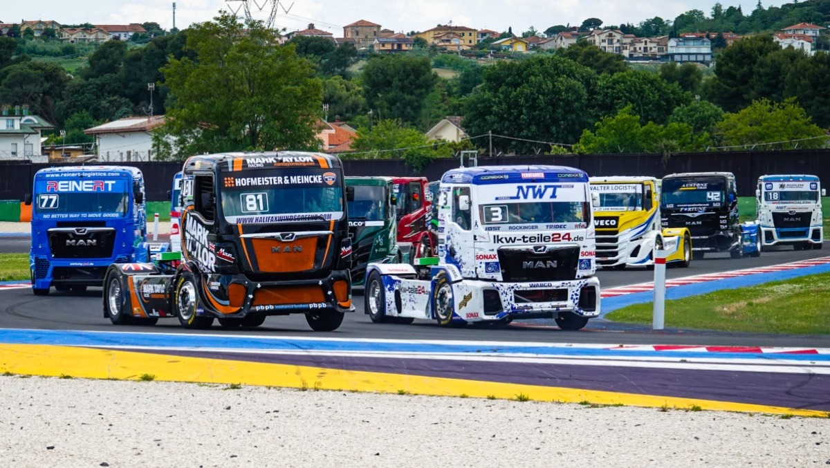 I giganti della pista tornano a Misano: 4 gare e 16 piloti in azione - 