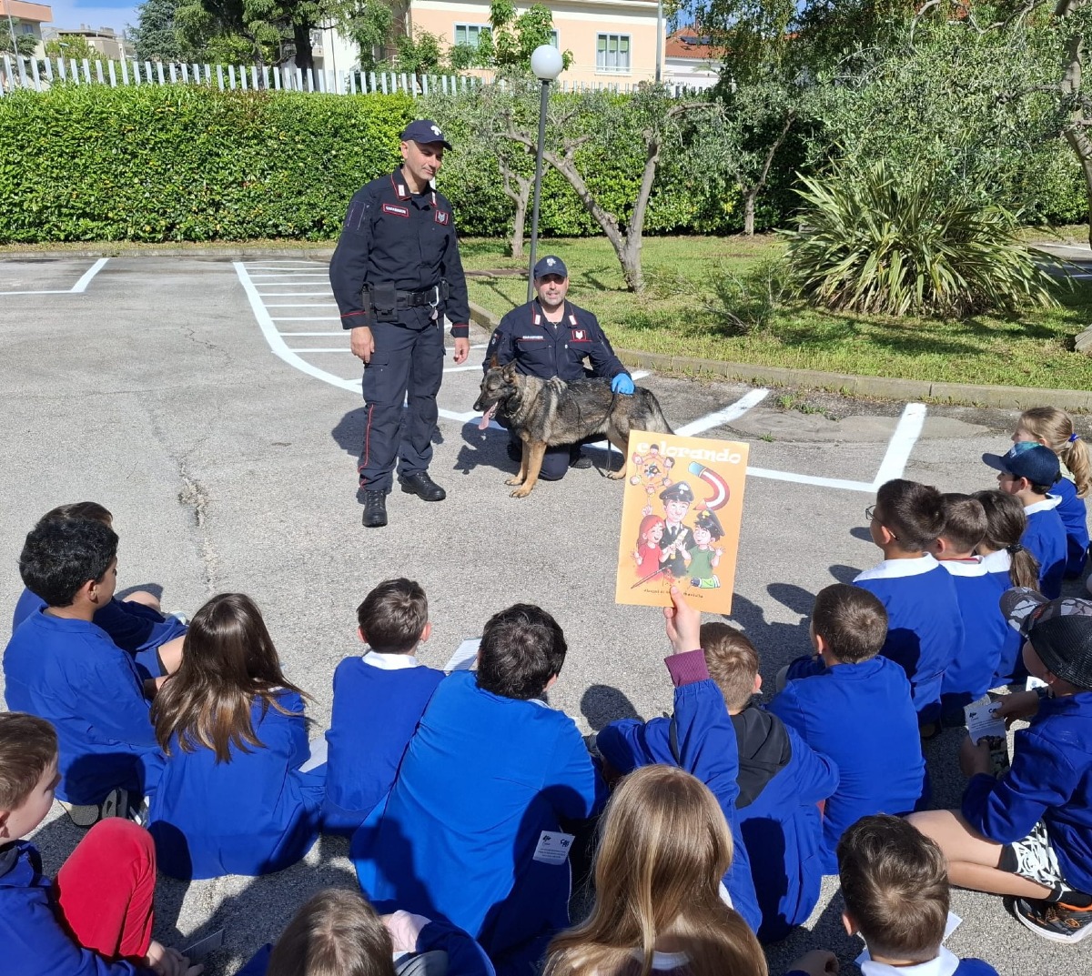 Oltre 180 studenti in visita alla Compagnia Carabinieri di Rimini - 