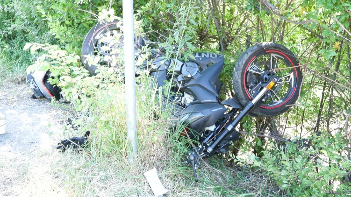 Rimini, perde il controllo dello scooter e finisce contro un palo: grave 17enne - www.altarimini.it RIPRODUZIONE RISERVATA