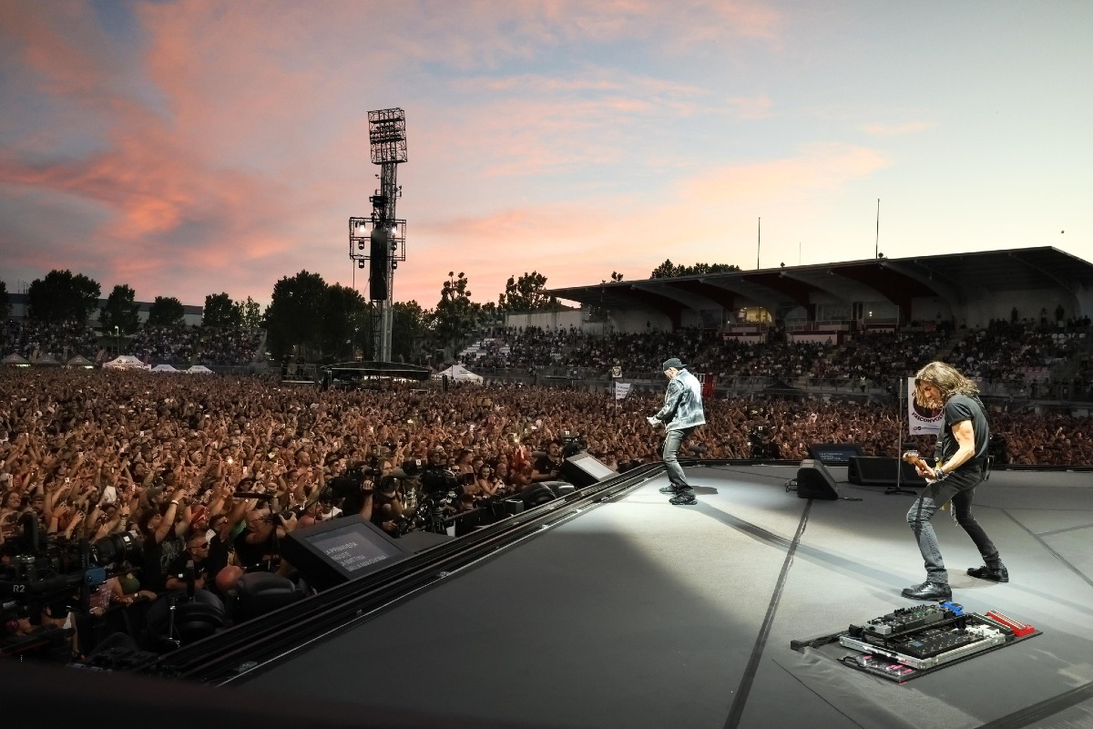Vasco, Rimini abbraccia il suo Komandante: migliaia di fan tra soundcheck e data zero - 