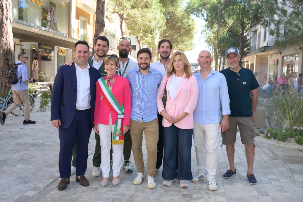 Riccione, nuovo viale Ceccarini: completato il secondo tratto della riqualificazione - 