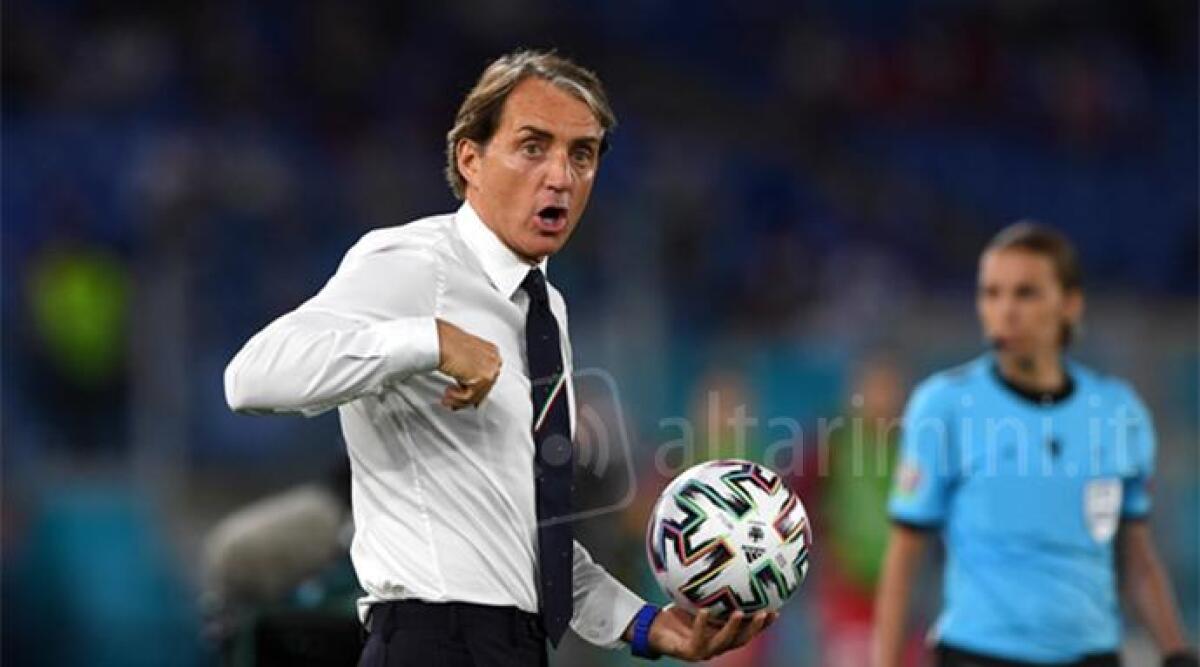 Mancini: “Io Ct azzurro? Andiamo alla prossima domanda”. In campo Serie A e F1, Russell in pole sprint - 