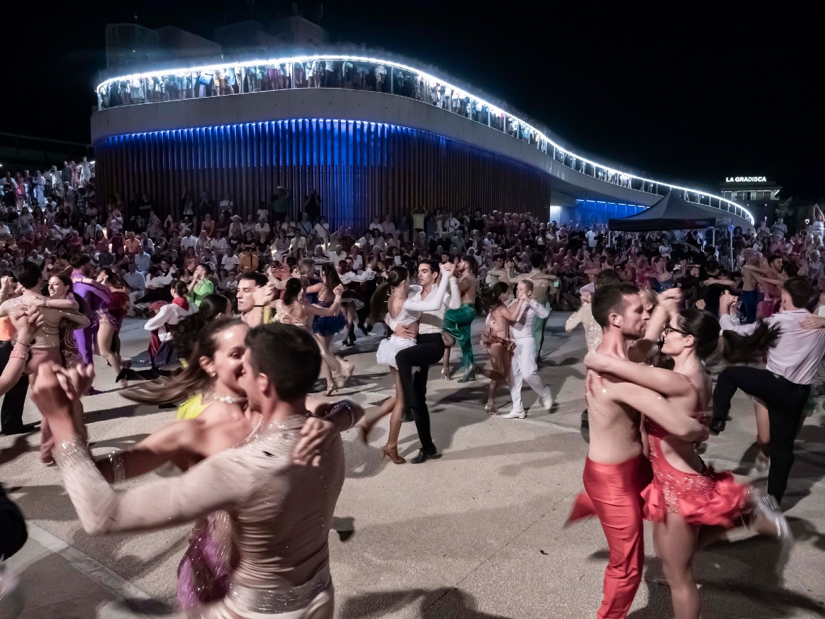 Liscio Street Parade 2026 a Rimini: tre giorni di musica e ballo in Piazzale Kennedy - 