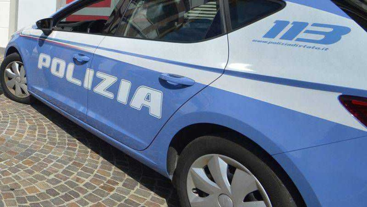 Rimini, stretta sull’immigrazione irregolare: espulsioni e un arresto per documenti falsi - 