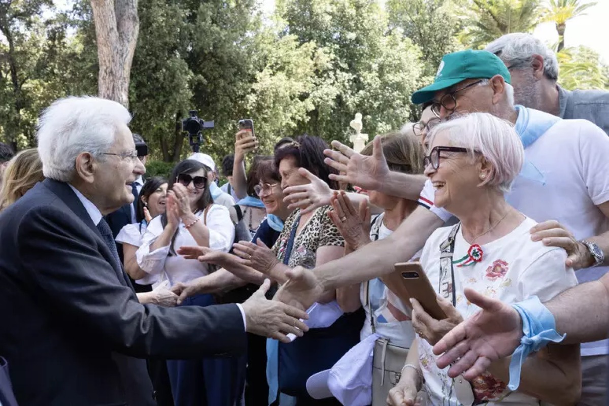 Festa della Repubblica, l’appello di Mattarella: “No alla legge delle armi” - 