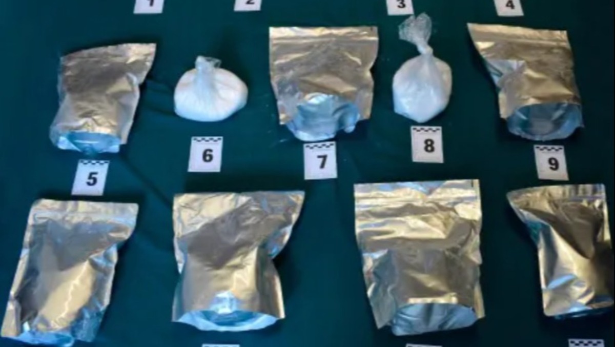 Mercato Saraceno, fermato sulla E45 con due scatoloni pieni di ketamina - 