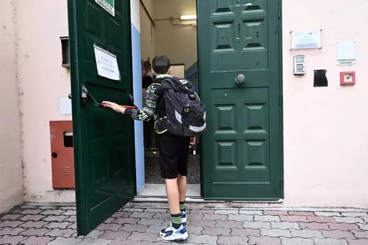 Undicenne fatto scendere dal bus perché senza abbonamento: torna a casa a piedi per 2,5 chilometri - 