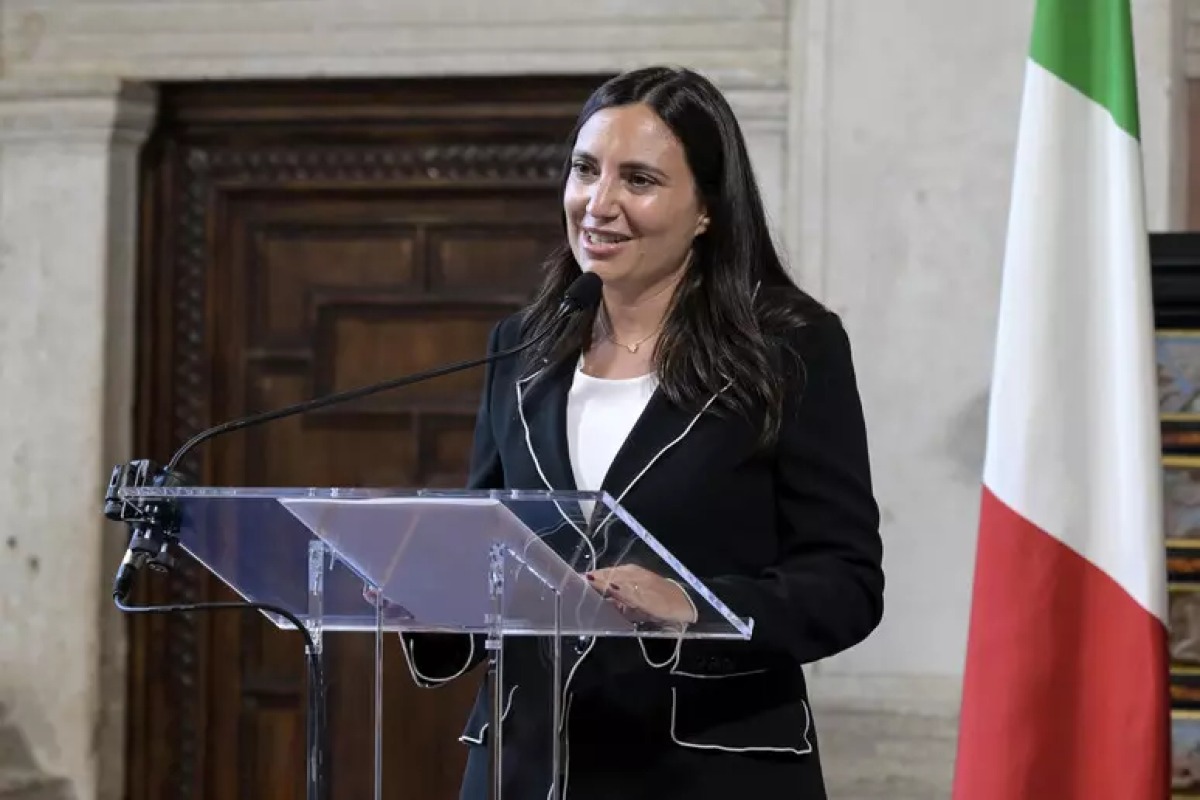 Energia e fisco, il governo studia il taglio delle accise mentre si riaccende lo scontro politico sulle banche - 