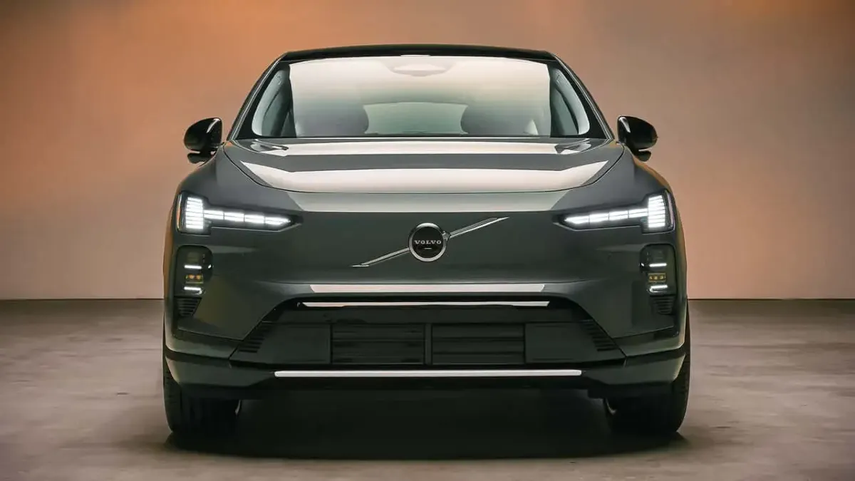 Volvo EX60, a Rimini l’anteprima del Suv elettrico che inaugura una nuova era - 