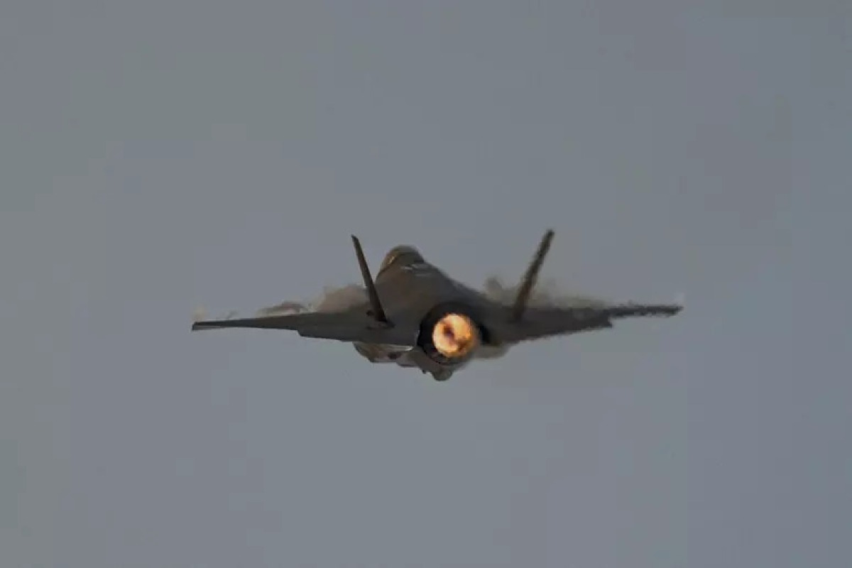 Notte di raid e rappresaglie tra Usa e Iran: cresce la tensione in Medio Oriente - 
