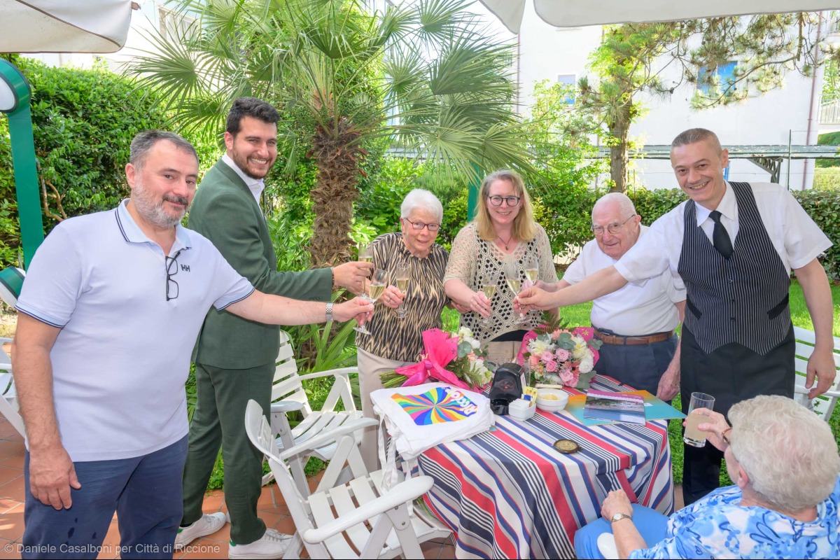 Cinquant’anni d’amore per Riccione: premiate due turiste tedesche - 